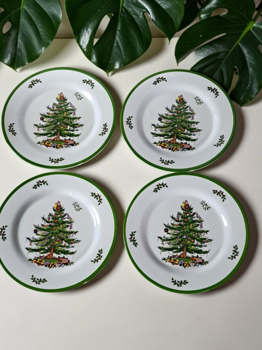 SPODE "CHRISTMAS TREE" Melamine 8" Round Salad/Dessert Plates, Set of 4